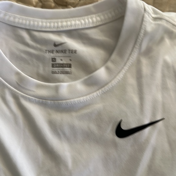 Nike Dri-fit Tshirt - Picture 2 of 2